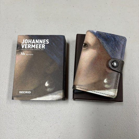 PRELOVED GENUINE SECRID MINIWALLET PEARL EARRING