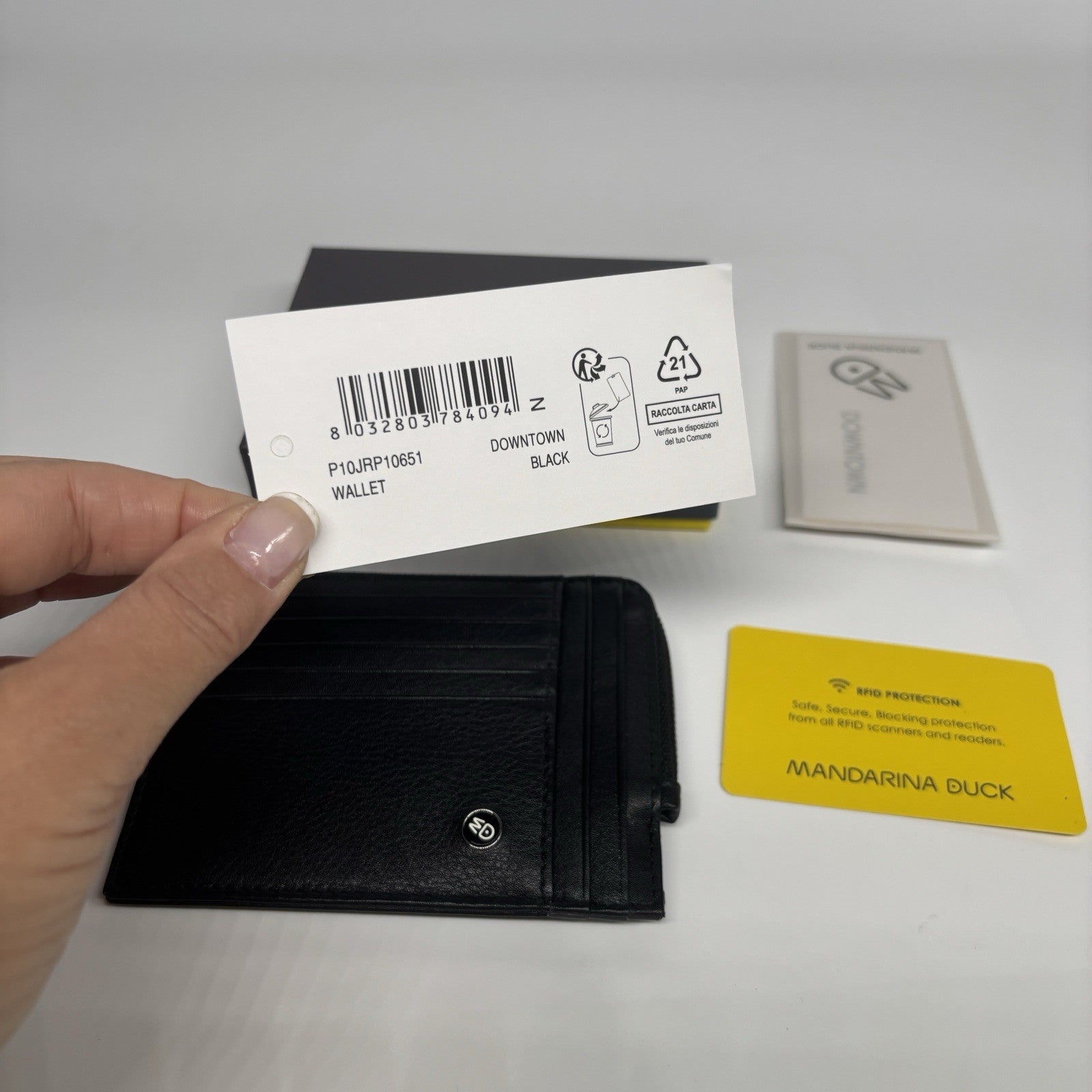 Genuine Mandarina Duck RFID Leather Wallet Downtown Black