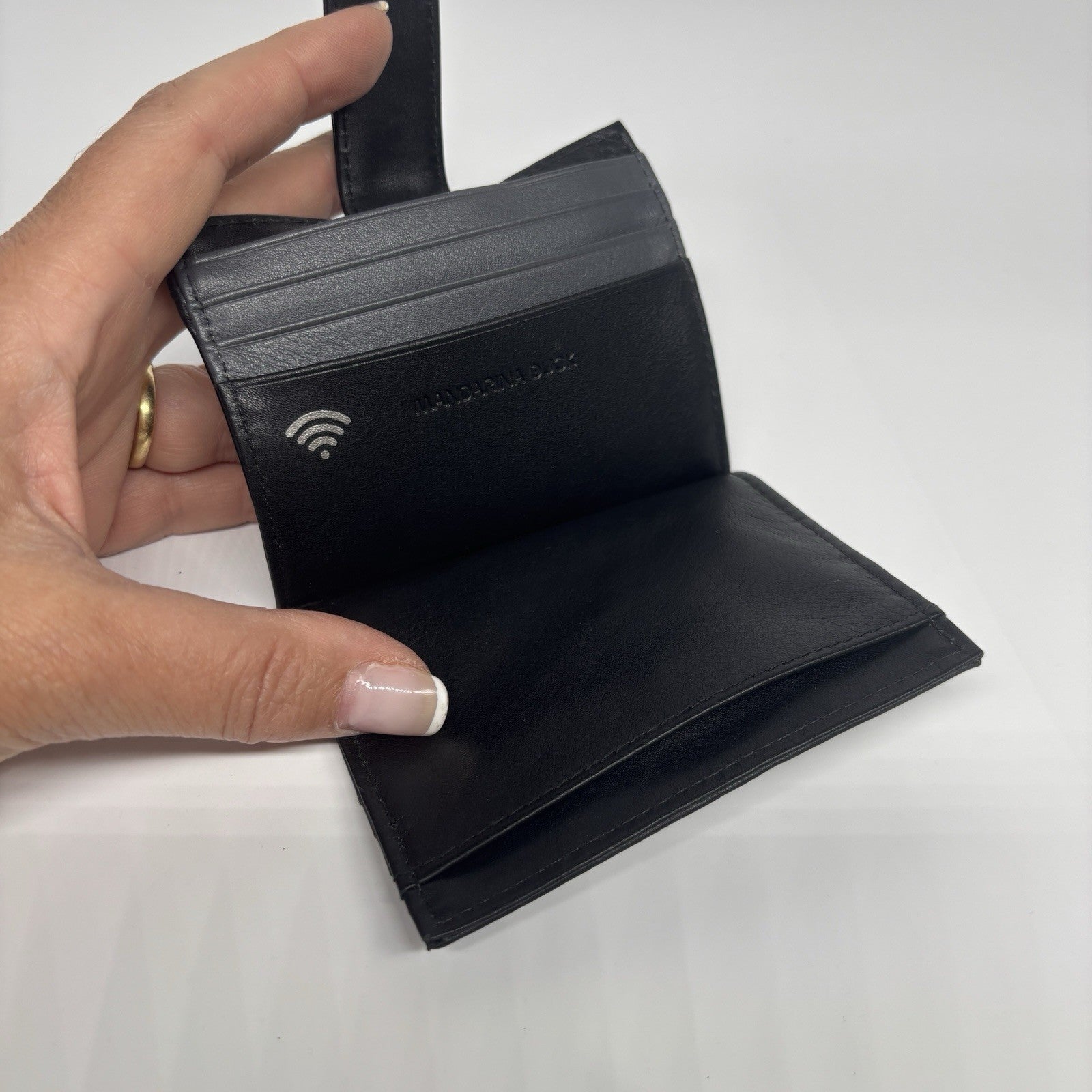 Genuine Mandarina Duck RFID Leather Wallet Downtown Black