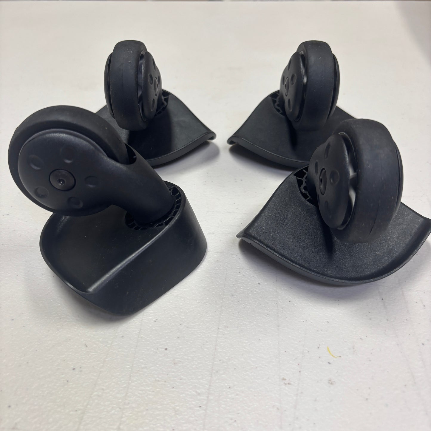 SAMSONITE COSMOLITE SET OF 4 WHEELS LARGE