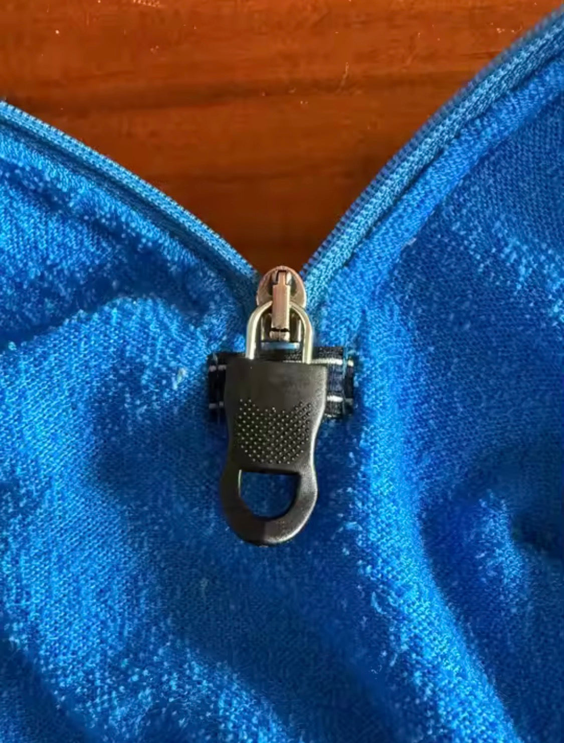 REPLACEMENT ZIPPER PULLERS