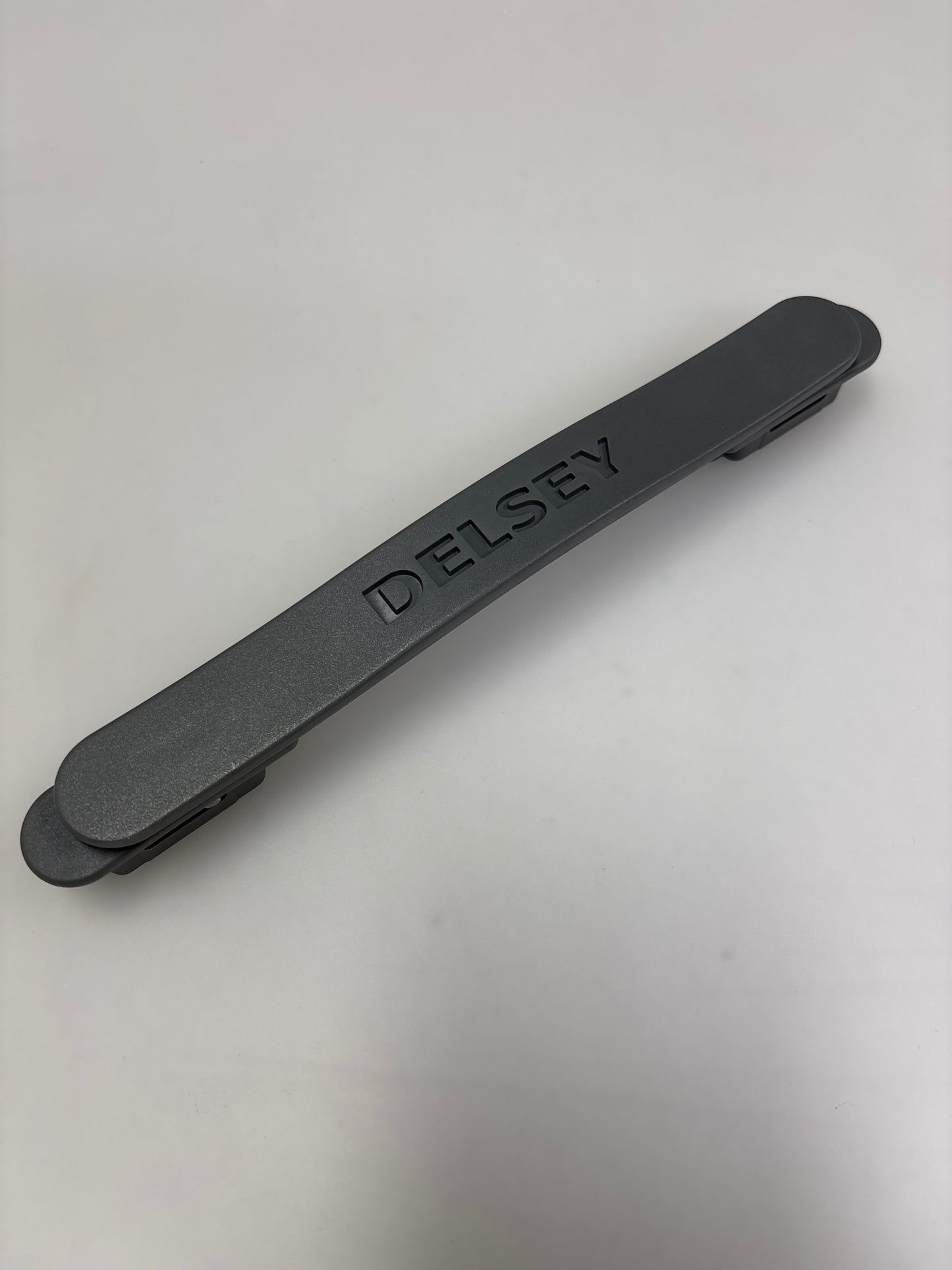 DELSEY HANDLE