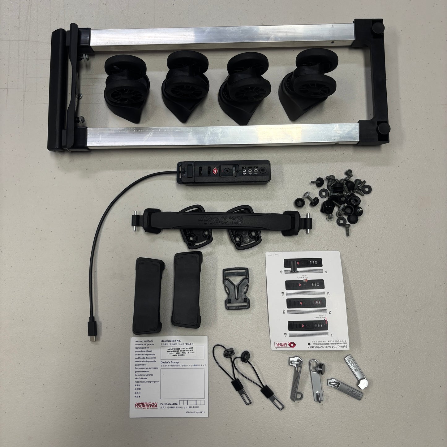 AMERICAN TOURISTER AIRCONIC FRONT OPENING 55CM SPARE PARTS KIT BLACK