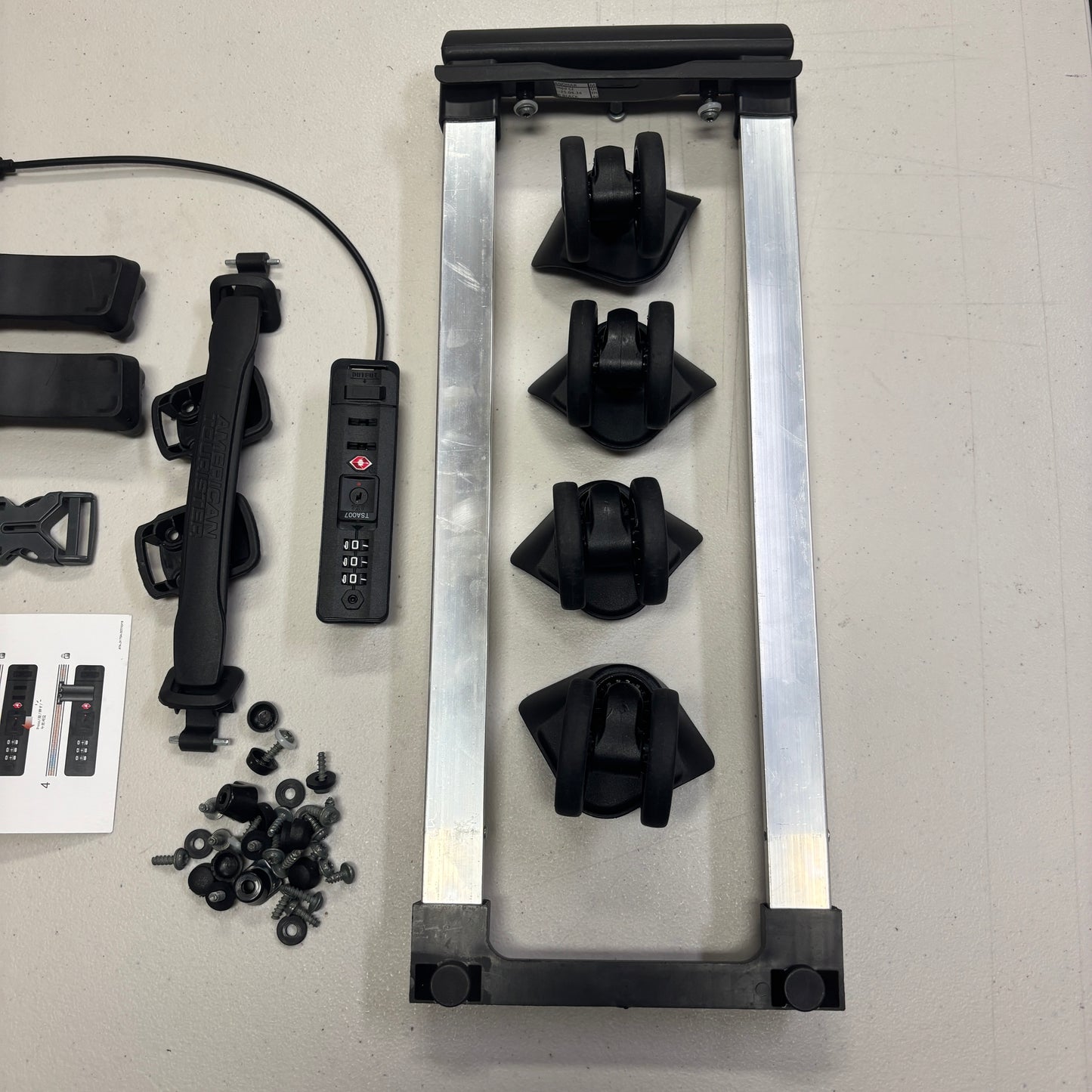 AMERICAN TOURISTER AIRCONIC FRONT OPENING 55CM SPARE PARTS KIT BLACK